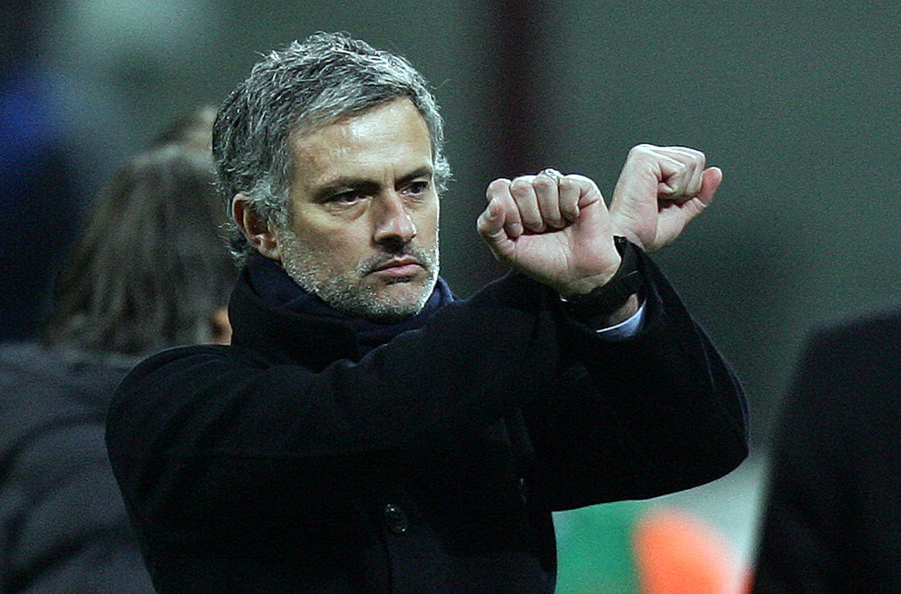 Jose-Mourinho-Inter-handcuffs.jpg