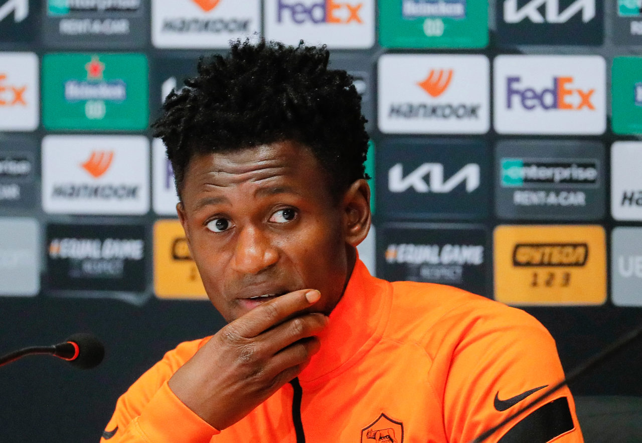 epa09080426 Roma's Amadou Diawara attends a press conference in Kiev, Ukraine, 17 March 2021. AS Roma will face Shakhtar Donetsk in their UEFA Europa League round of 16, second leg soccer match on 18 March 2021. EPA-EFE/SERGEY DOLZHENKO