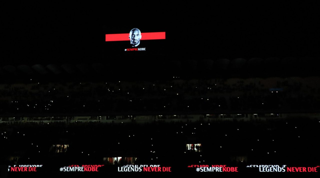 epa08173452 A tribute to Kobe Bryant prior the Italy Cup quarter final soccer match AC Milan vs Torino FC at the Giuseppe Meazza stadium in Milan, Italy, 28 January 2020. EPA-EFE/MATTEO BAZZI
