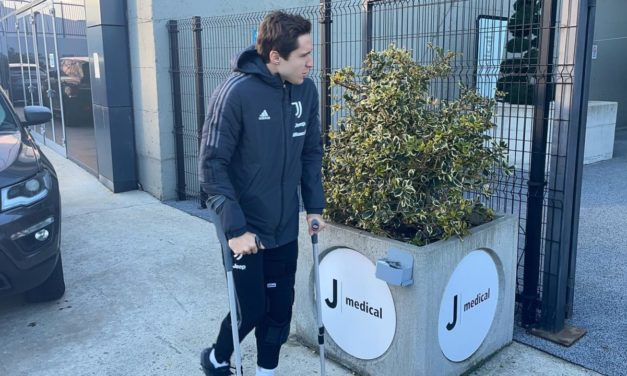 Juventus star Chiesa delays knee surgery again