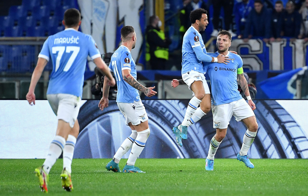 epa09781656 SS Lazio's Ciro Immobile (R) celebrates with his teammates after scoring the 1-0 goal during the UEFA Europa League playoff second leg soccer match between SS Lazio and FC Porto at the Olimpico stadium in Rome, Italy, 24 February 2022. EPA-EFE/ETTORE FERRARI