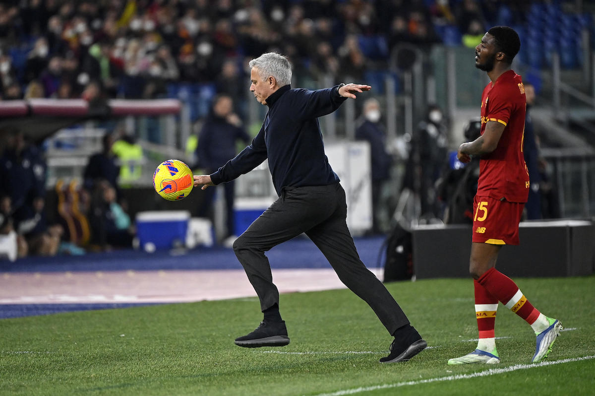Mourinho and Roma staff banned after Calciopoli insult towards referee -  Football Italia