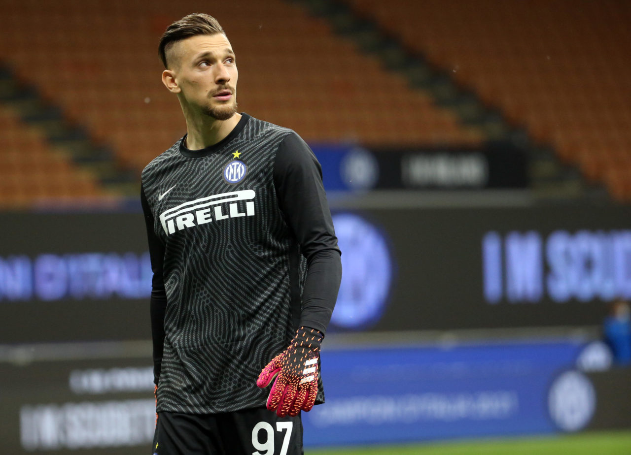 epa09195109 Inter Milan?s goalkeeper Ionut Radu reacts during the Italian serie A soccer match between FC Inter and As Roma at Giuseppe Meazza stadium in Milan, Italy, 12 May 2021. EPA-EFE/MATTEO BAZZI
