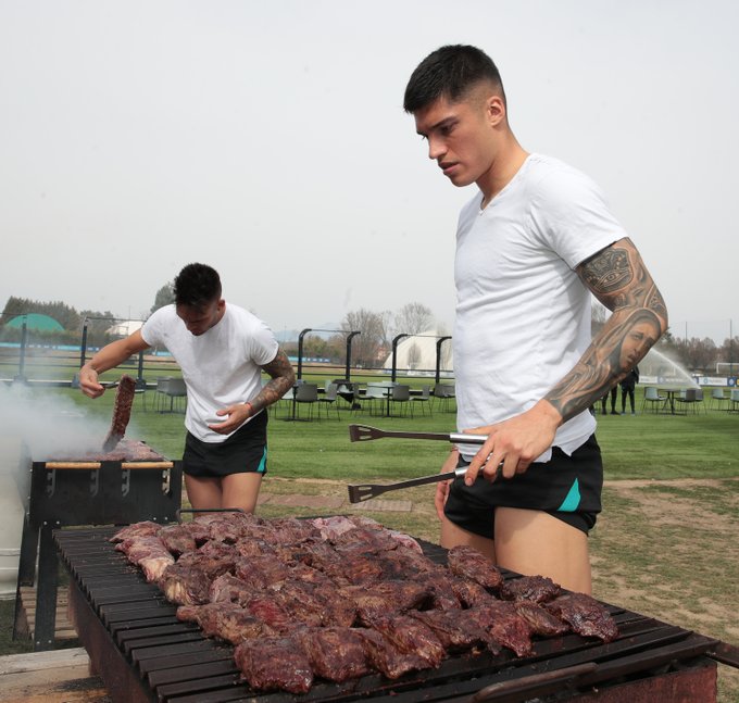 Inter enjoy team-building barbecue thumbnail