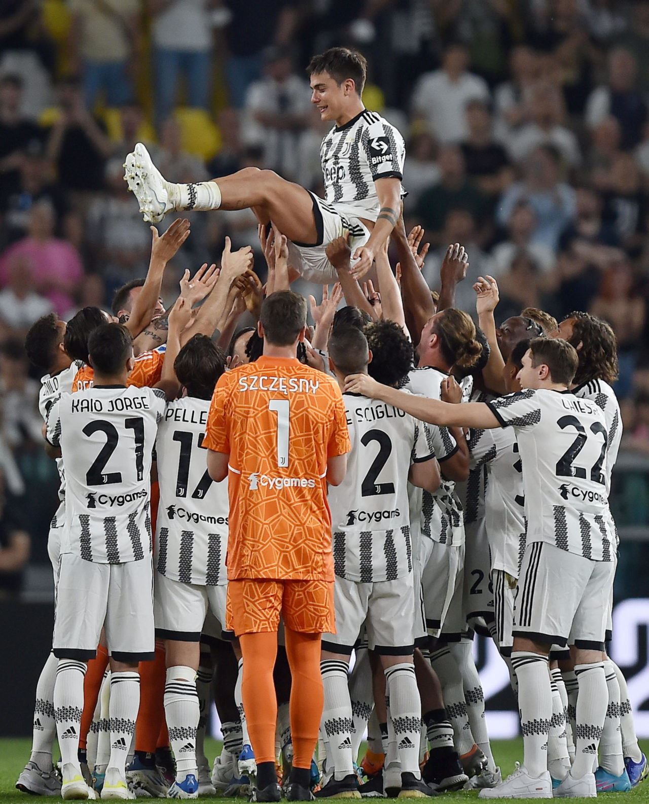 epa09951896 Juventus' <a href=https://football-italia.net/player/paulo-dybala srcset=