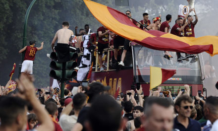 Video: Best clips from Roma’s Conference League celebrations