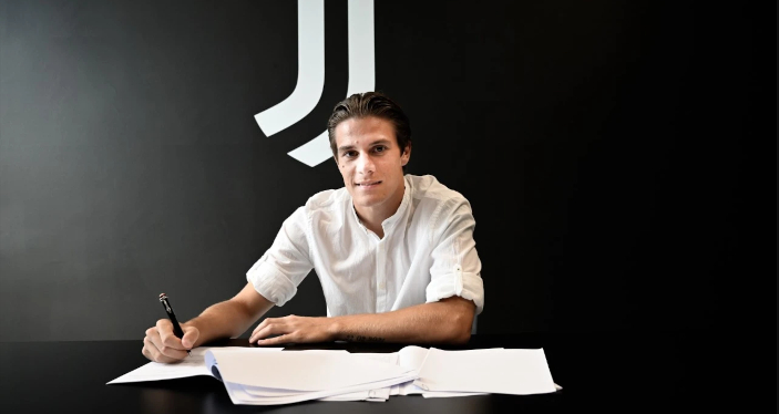 Official: Juventus lock down talent Fagioli