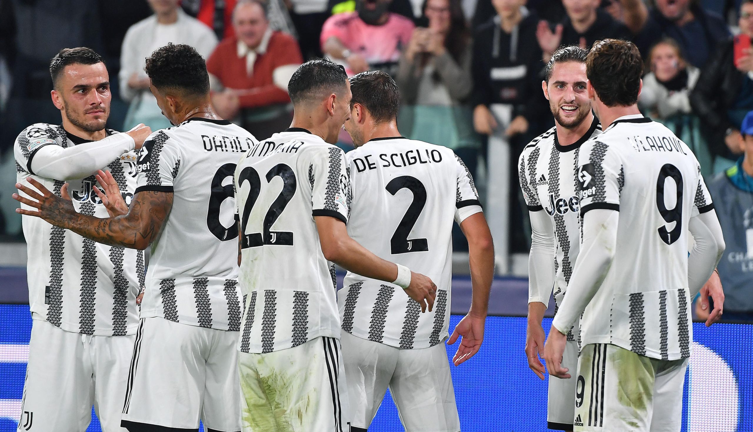 epa10225795 Juventus? Adrien Rabiot celebrates scoring with teammates during the UEFA Champions League group stage soccer match Juventus FC vs Maccabi Haifa FC at the Allianz Stadium in Turin, Italy, 5 Occtober 2022. EPA-EFE/ALESSANDRO DI MARCO