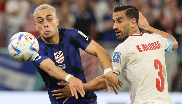 Blind impressed by Milan and USA full-back Dest