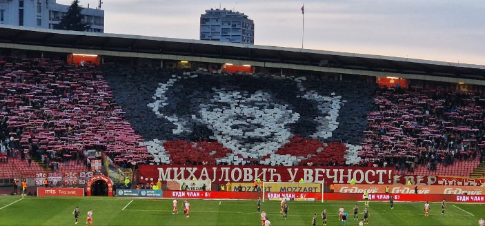 La Stella Rossa Belgrado rende commovente omaggio a Mihajlovic