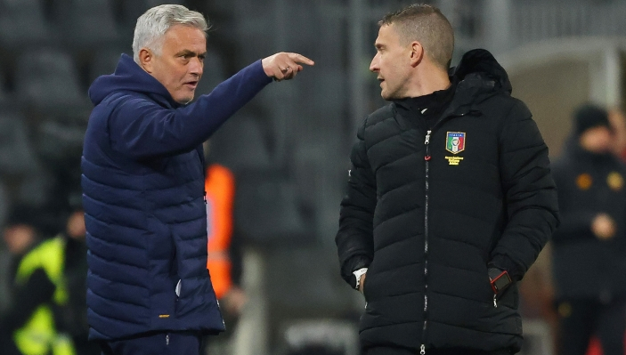 Serra présente ses excuses à Mourinho, mais nie avoir insulté l'entraîneur de la Roma