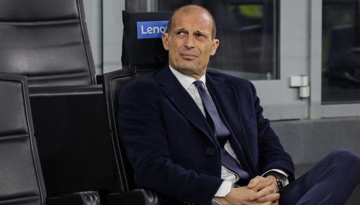 Allegri : "La Juventus parle de football, pas d'arbitres, comme des gentlemen"