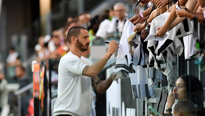 Bonucci seems to say goodbye to Juventus fans